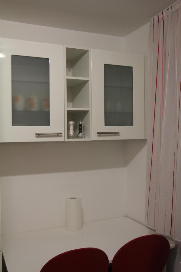 Ermis Apartments Мецинген Екстериор снимка