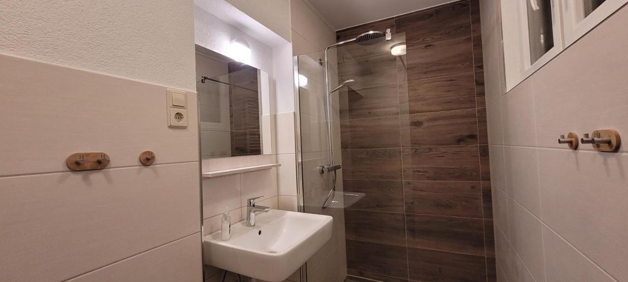 Ermis Apartments Мецинген Екстериор снимка